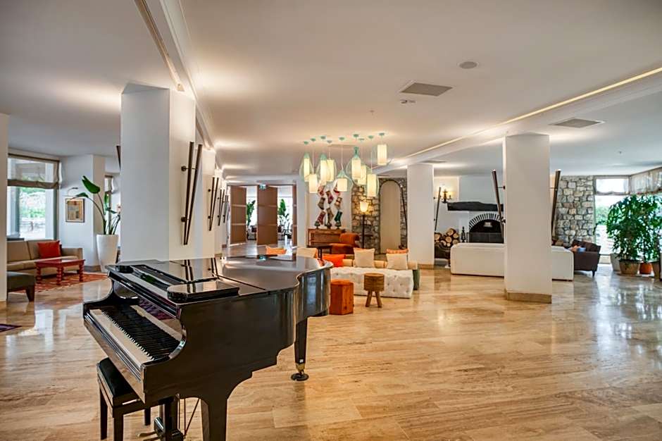 Marti La Perla - Adult Only+16