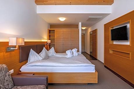 Comfort Double Room with Terrace