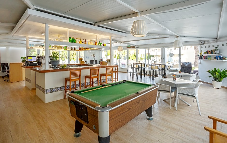 APARTAMENTOS CLUB SA COMA