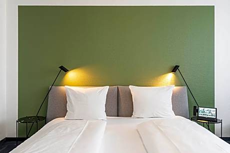 Room with Kingsize Bed