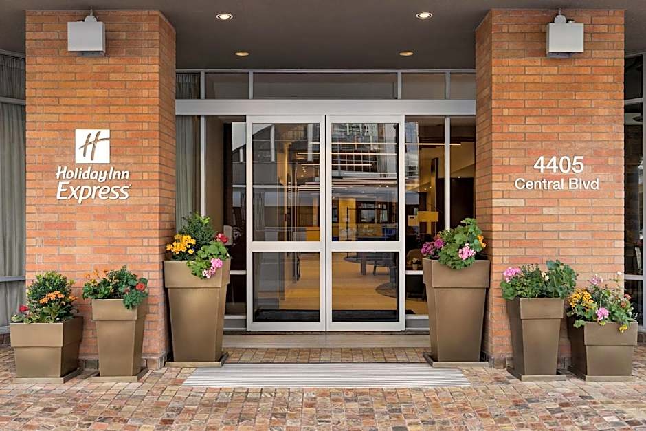 Holiday Inn Express Vancouver-Metrotown (Burnaby) By IHG