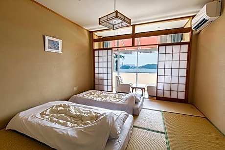 Japanese-Style Quadruple Room