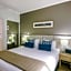 Mantra PortSea Port Douglas