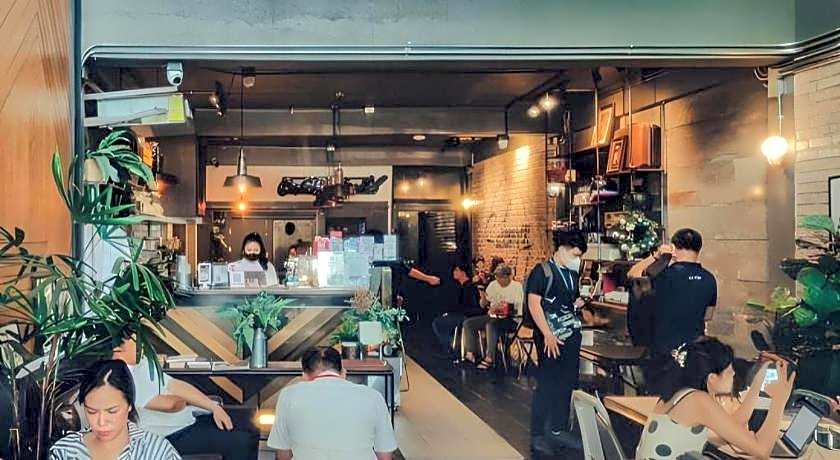 Sailomyen Cafe & Hostel