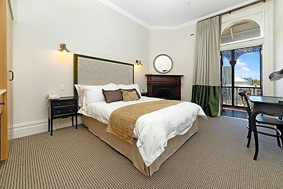 The National Hotel