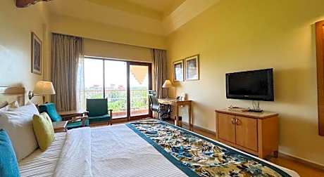 Acron Candolim Regina