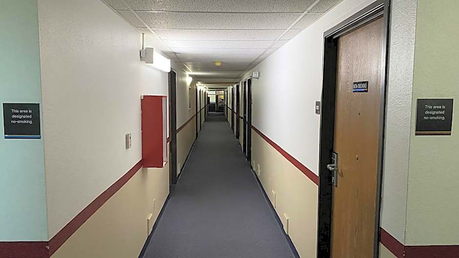 Newton Inn In Newton, KS