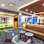 Holiday Inn Express & Suites - Lenexa - Overland Park Area By IHG