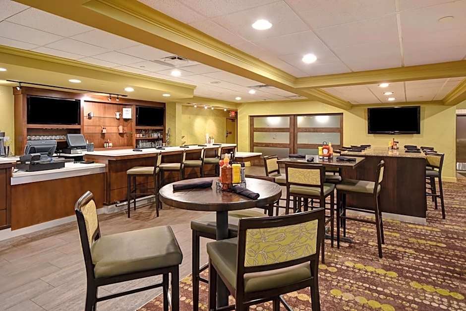 Holiday Inn Cincinnati-Riverfront By IHG