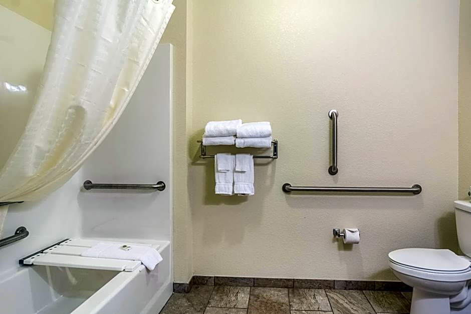 Cobblestone Hotel and Suites - Jefferson