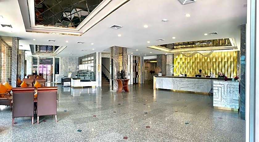 Crystal Palace Luxury Hotel Pattaya