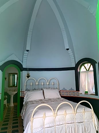 Superior Twin Room with City View