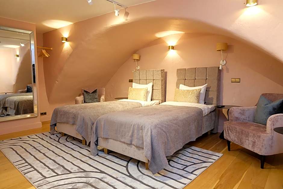 The Three Sisters Hotel