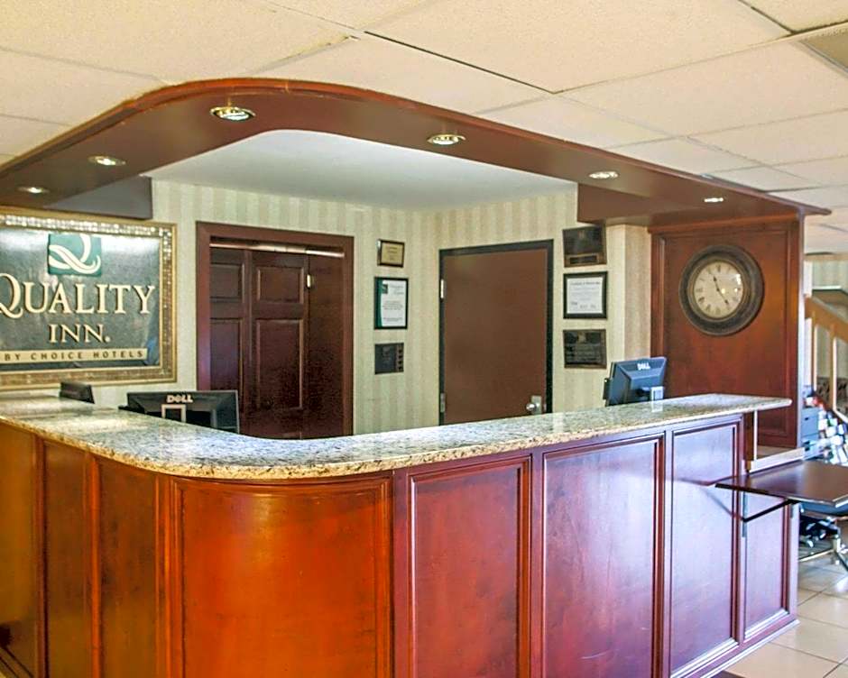 Quality Inn Aurora - Naperville Area