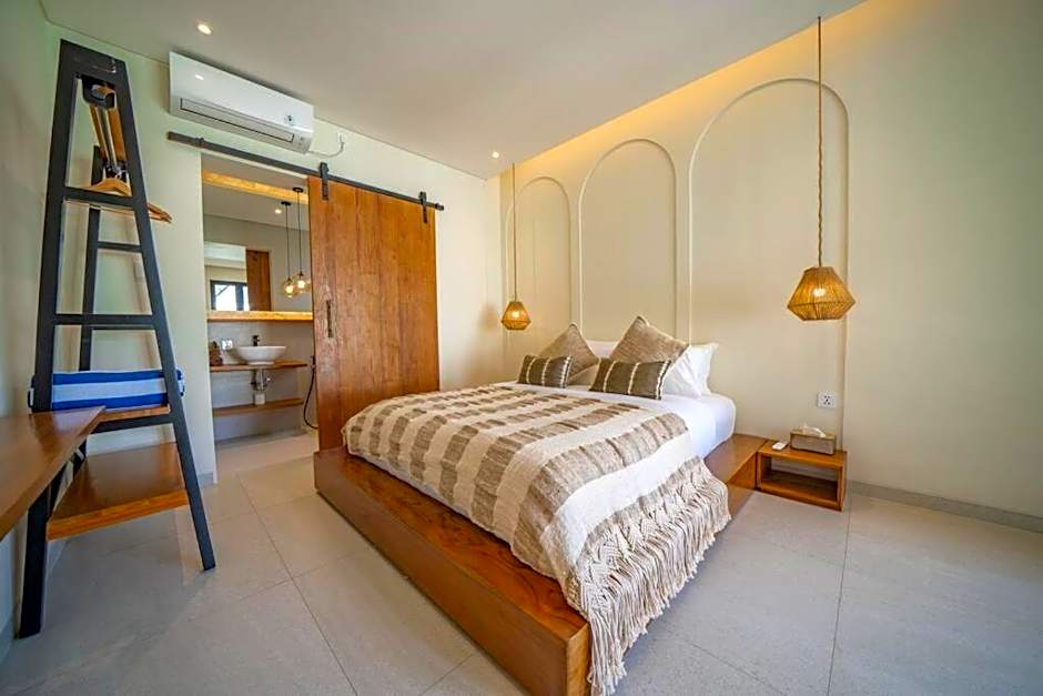 Brandnew tropical 3BR Villa with pool in Seminyak