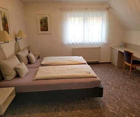 Economy Quadruple Room