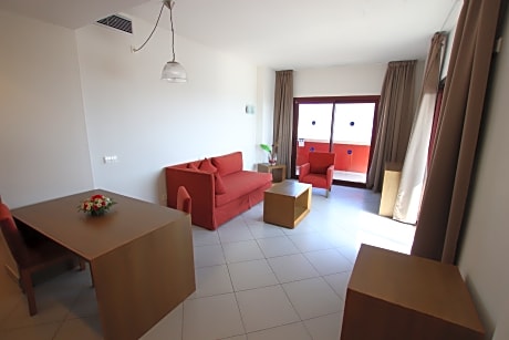 2 ADULTOS + 2 NIÑOS