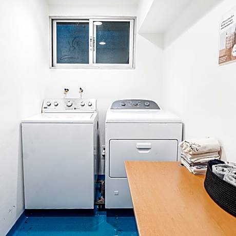 Bunk Bed in Mixed Dormitory Room