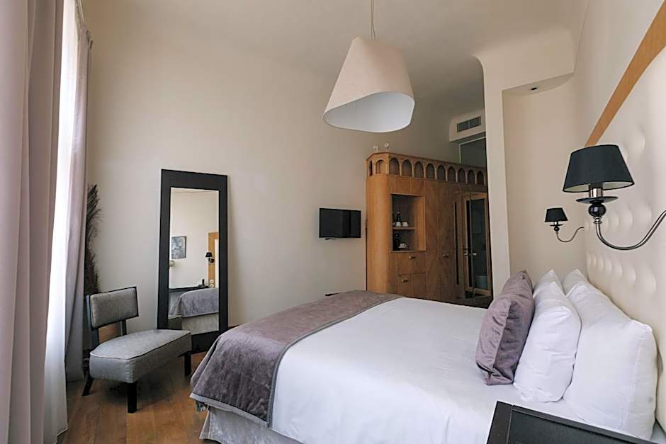 Dome Hotel