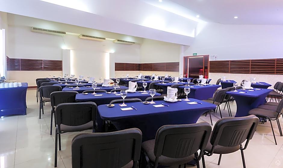 GHL Hotel Club el Puente