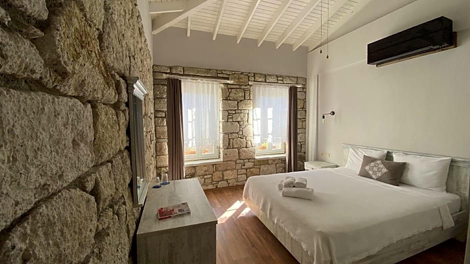 Oberj d'Azur Alacatı