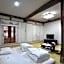 Gallery Jin Hanok Guesthouse