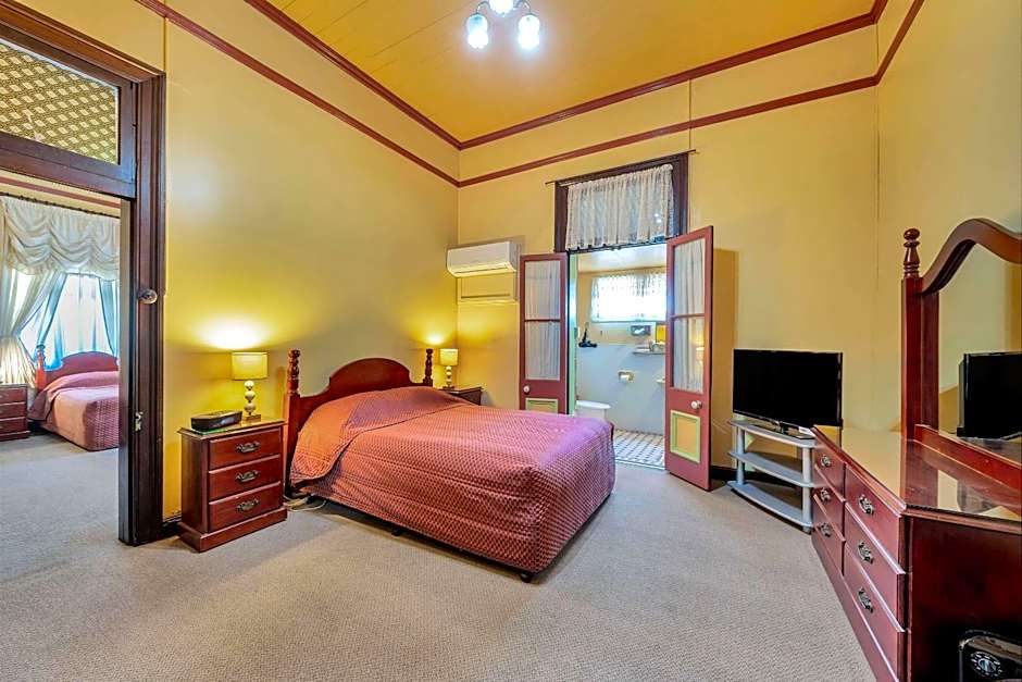 Warwick Settlers Inn