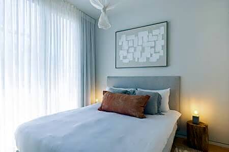 High Living Sea View by Five Stay