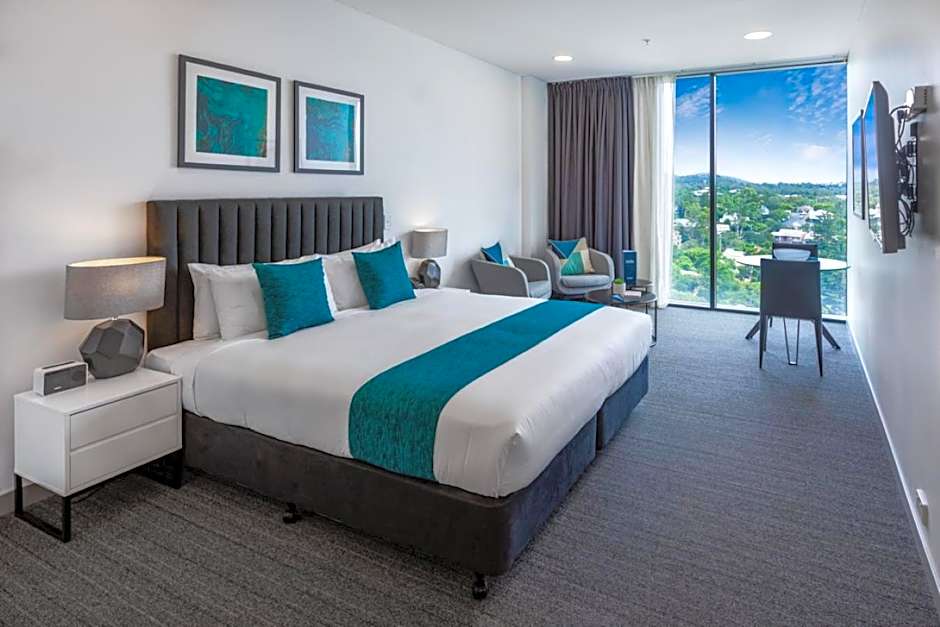 Essence Suites Taringa