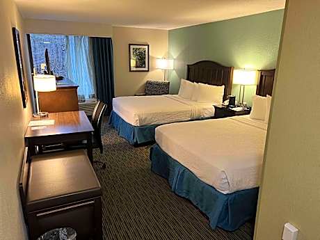 Queen Room with Two Queen Beds - Non-Smoking/Pet Friendly