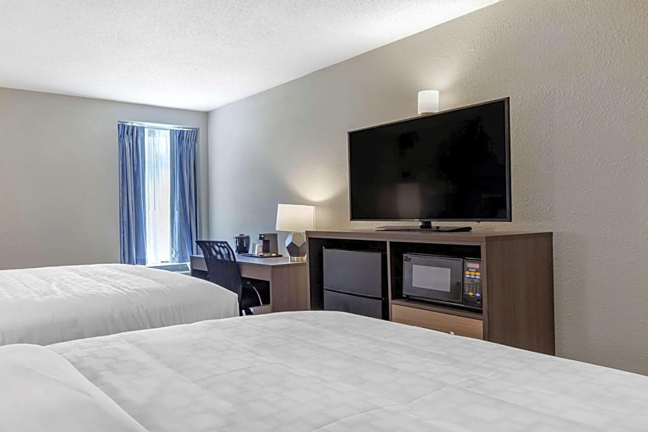 Clarion Pointe Raleigh Midtown