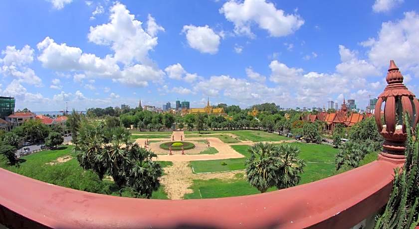 Golden Noura Villa-Pub & Restaurant