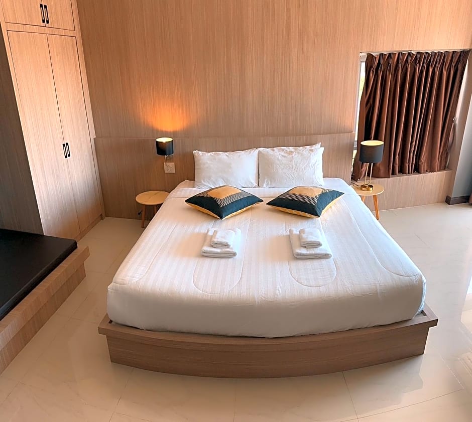 Home Place  Lopburi Hotel