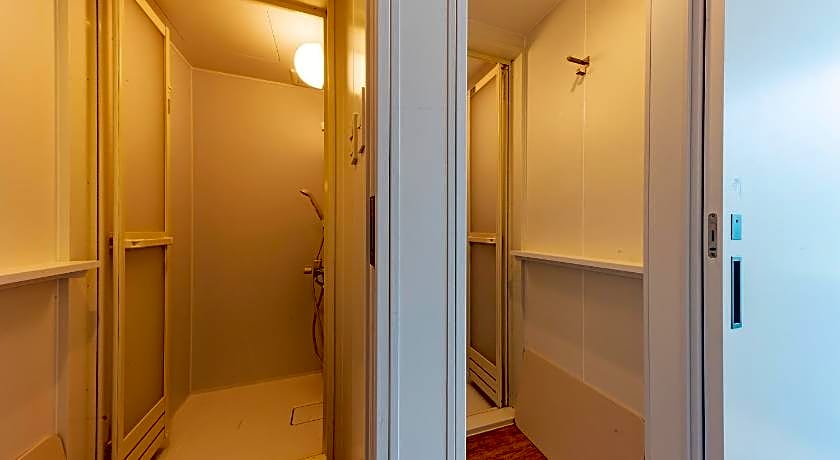 plat hostel keikyu kamakura wave