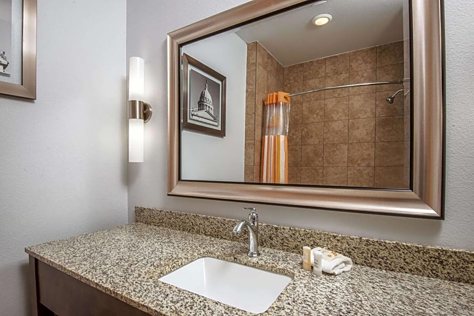 La Quinta Inn & Suites by Wyndham Guthrie
