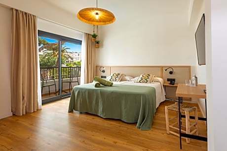 Double Room with Pool View - Unlimited Brunch