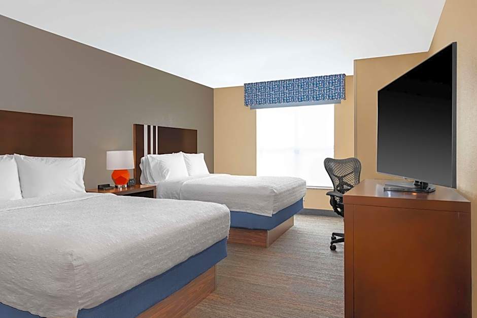 Hampton Inn By Hilton & Suites Madison Downtown