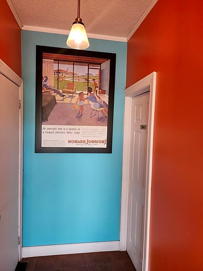 Howard Johnson by Wyndham Lindsay