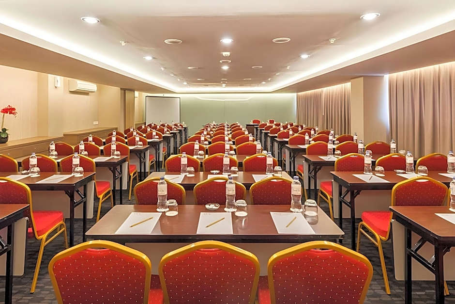 Grand Zuri Kuta Bali Hotel