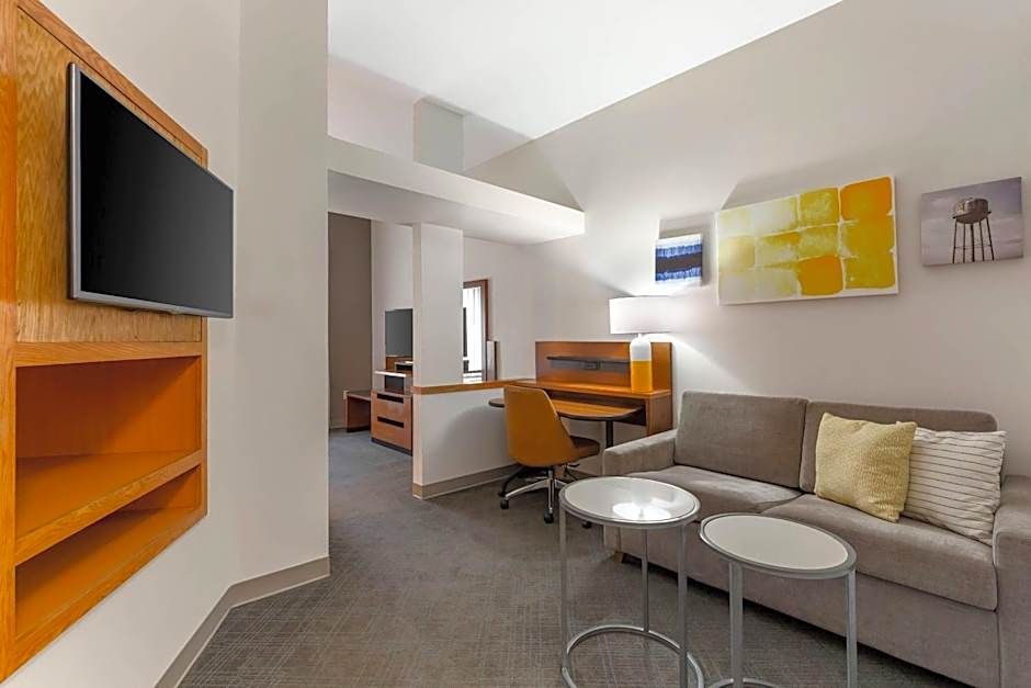 Comfort Inn & Suites Akron South