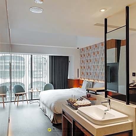 CHECK inn Taichung Zhongshan