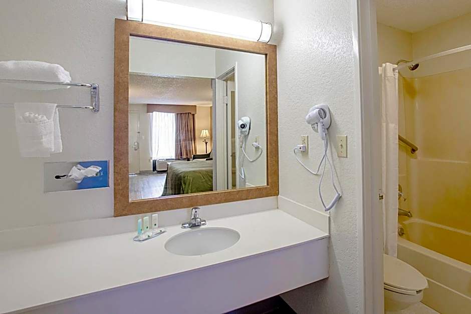 Quality Inn & Suites Live Oak I-10 Exit 283