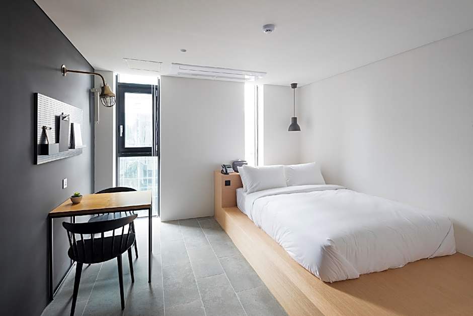 Gangneung Boutique Hotel Bombom