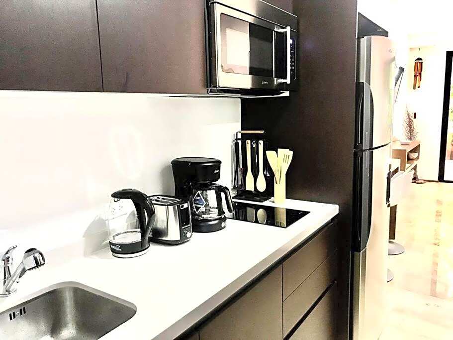 012 Modern Studio Luxurious Condo Wifi 100 Mb