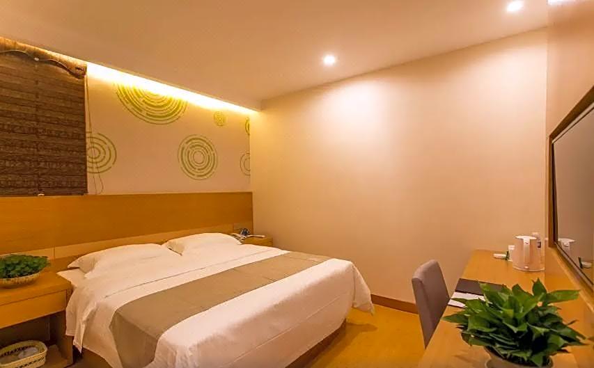 GreenTree Inn Suzhou Wujiang Fenhu Development District