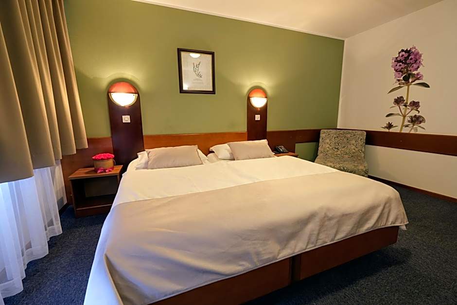 Hotel Tripi, restaurant and pizzeria