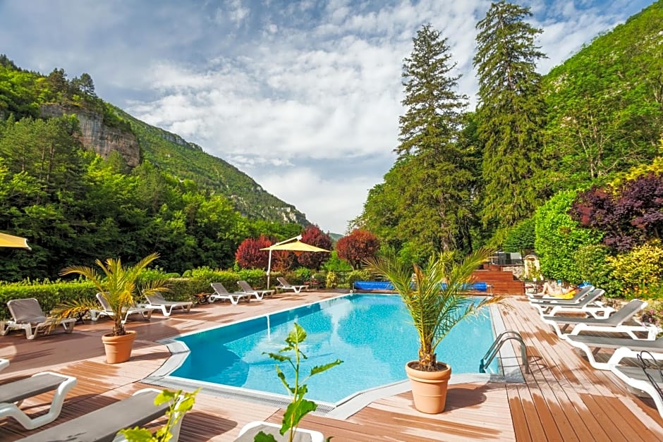 Château De La Caze Piscine & Spa - Ste Enimie