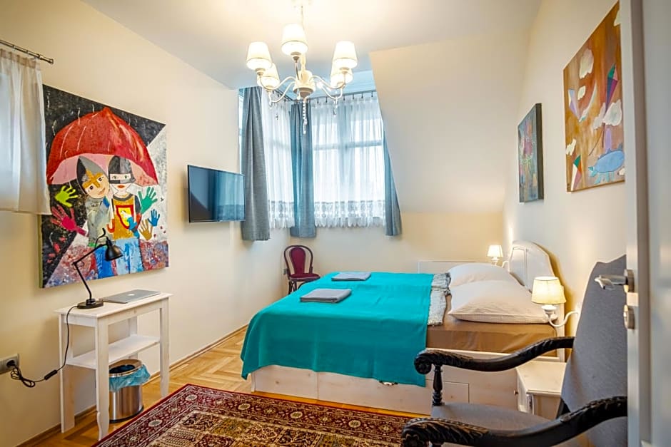 Kiss-Henézi Guest House