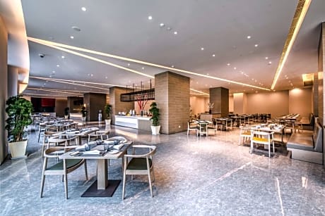 Q-Box Hotel Shanghai Sanjiagang