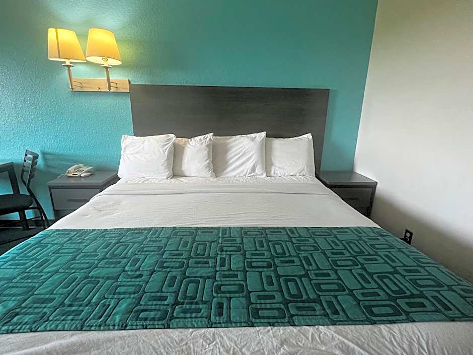 Howard Johnson by Wyndham Galveston